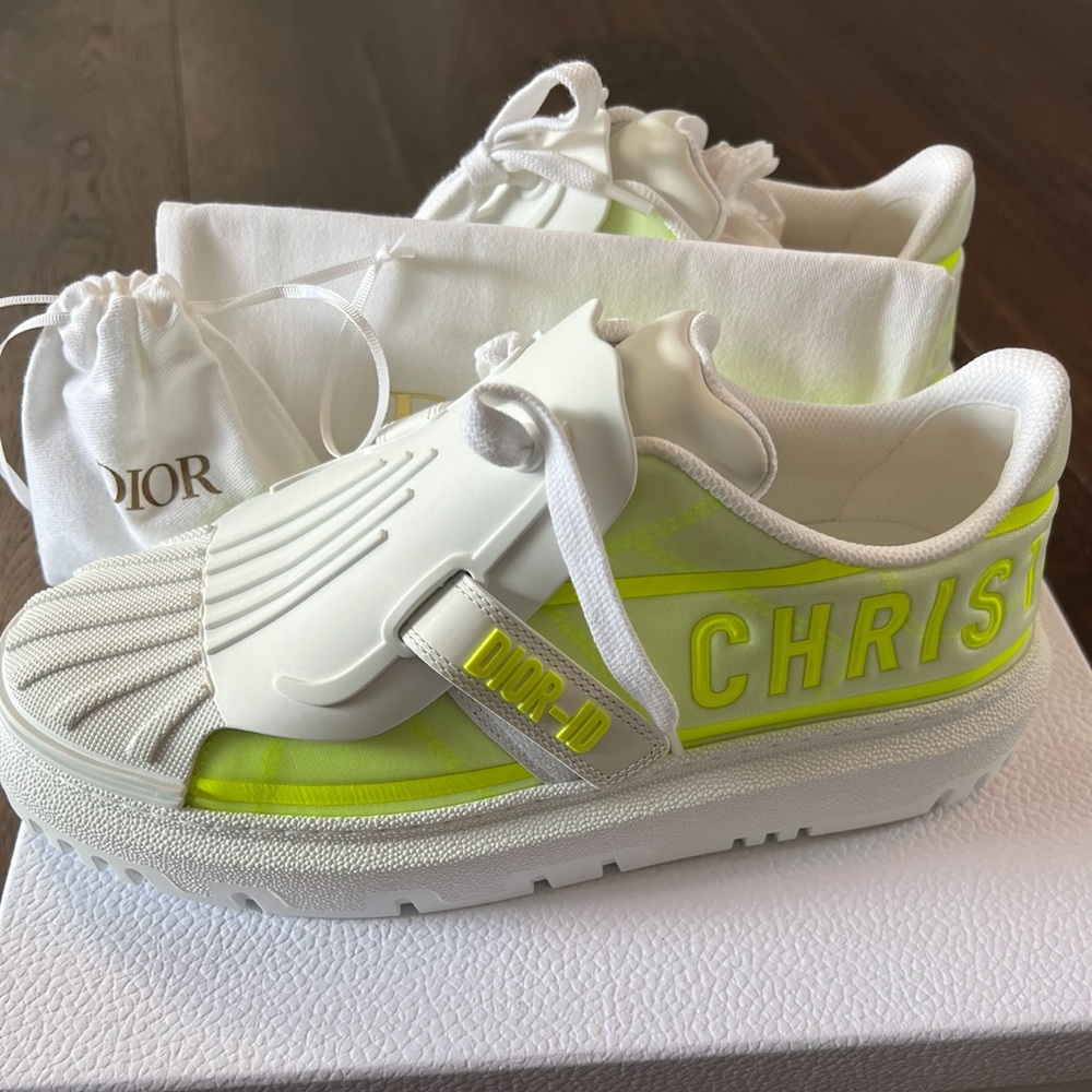 CHRISTIAN DIOR
Calfskin Dior-ID Platform Sneaker 40.5 Yellow